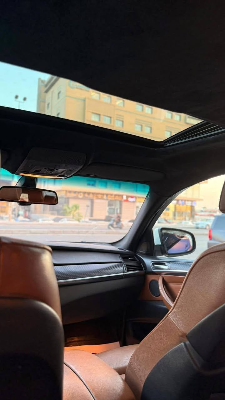 بي ام دبليو 2010 x6 وكالة خليجيه فول مواصفات مكينه 6 سلندر 
3500 توين تيربو 
السعر 135 وبيها مجال قليل بأسمي تحويل ثاني يوم 
مكانها بغداد الداوودي مقابل محطة وقود اليرموك جمعية الداوودي
*********** بغداد, العراق
