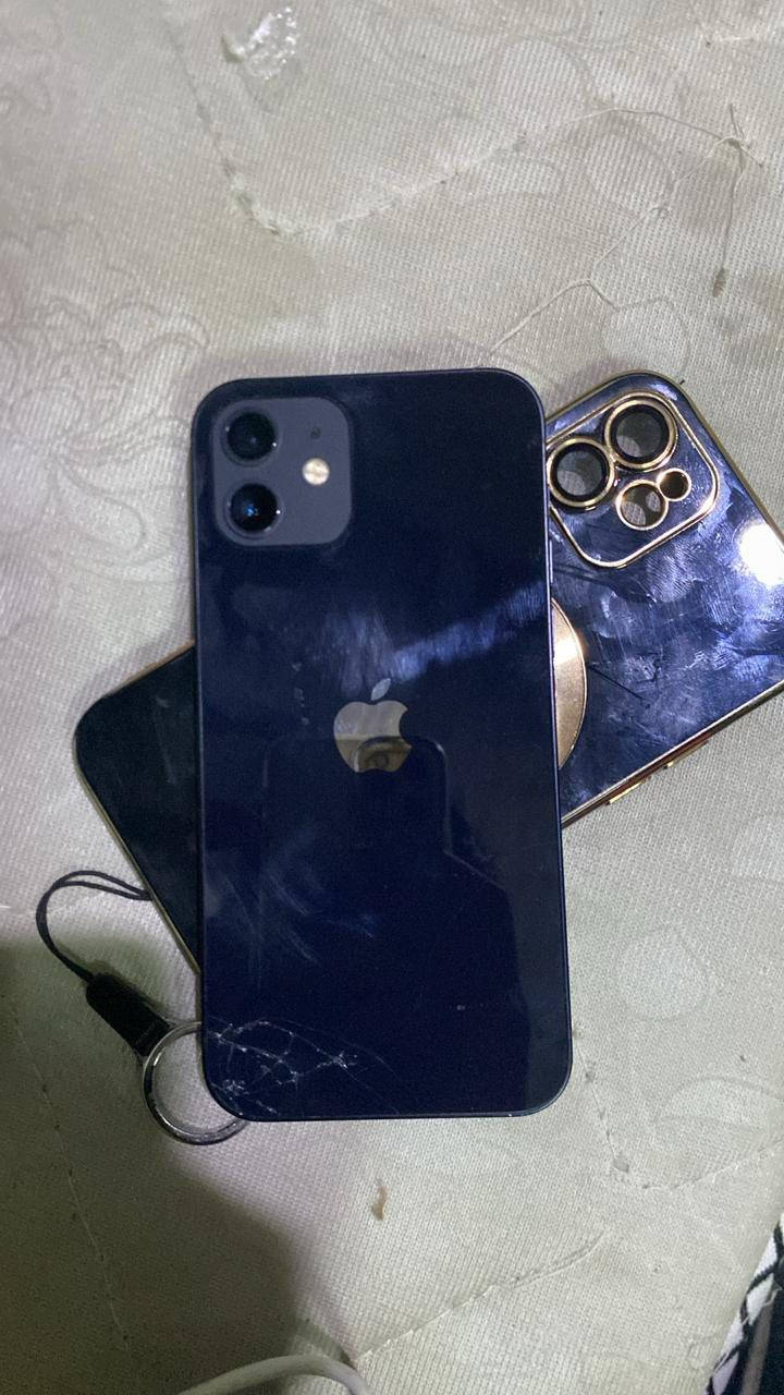 السلام عليكم 12/عادي للبيع جهاز مبدل فقط بطارية 🔋 احسن نوعية سعر(300)وبي مجال بغداد حي النصر *********** وبي واتساب
