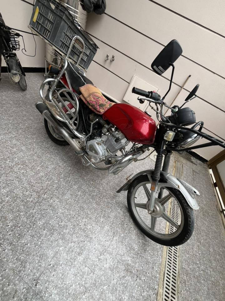 فيوم نفخ للبيع مديل ١٦ اوراق اصولي دراجه نضيفه اي نقص مابيه مكينه نضيفه مكان كربلاء الحسينيه سعر ٦٥٠وبيه مجال للشراي الاستفسار ***********￼￼
