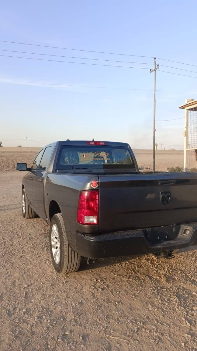 دوج رام كلاسك للبيع رقم بغداد بسمي فور ويل ٨ بستم موديل ٢٠٢٣ باب طويل بدي صغير رقم بغداد بسمي رقم مبايل *********** امحوره غاز
