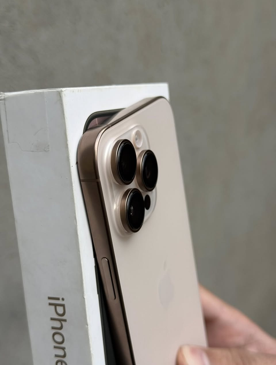 16برو ماكس ذاكره 256 بطاريه 94 جهاز جداد نضافه 100/100 فقط بي هاي الشامه بل طرف موضحه بل صوره الجهاز مكفول كفاله عامه مكاني بغداد سعر مليون و125 الف 
***********
