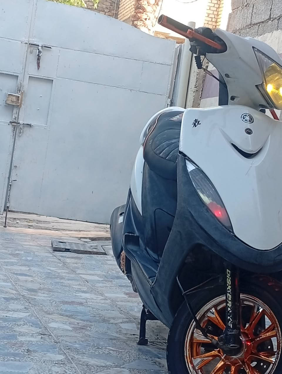 السلام عليكم ماكس عدله للبيع
بيه غراض رياضي كله مشمشي

بيه يدات بريك

ويدات سكليتر

وعضمه رياضي

وياله رياضي

وقبق عمبار

وقبق فلاوين 

وكلج امامي رياضي 

وبنز وطاسه وسبرنكه رياضي مال خلفي

مكينه 49 متسمعله صوت خرسه 
نكره دراجه

السعر خاص مكاني بغداد


**إذا كنت صاحب هذا الإعلان وتريد حذفه لأي سبب، رجاءا أرسل رسالة إلى الدعم الفني**