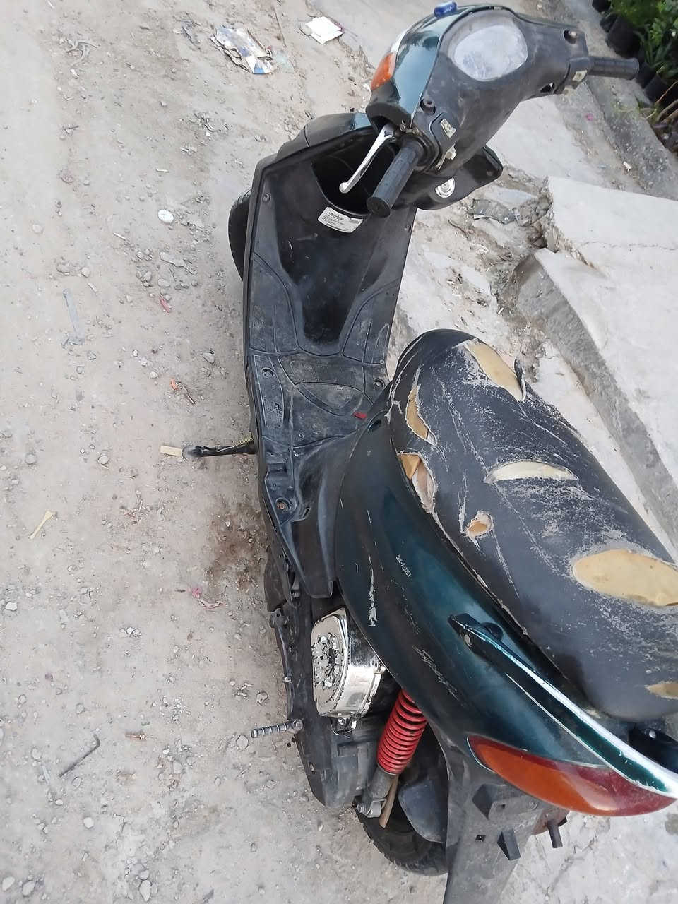السلام عليكم دراجه ماكس قجمه للبيع نقص استان تعليك كشن وراجز مال سلف سويته بس بدلت اللبه بس مره اشغل ومره لا تايرات جديد كامله مابيه نقس بس ذني الذكرتهن والكابريتر نص عمر  السعر ٣٥٠ وبيه مجال بغداد الشعب ***********
