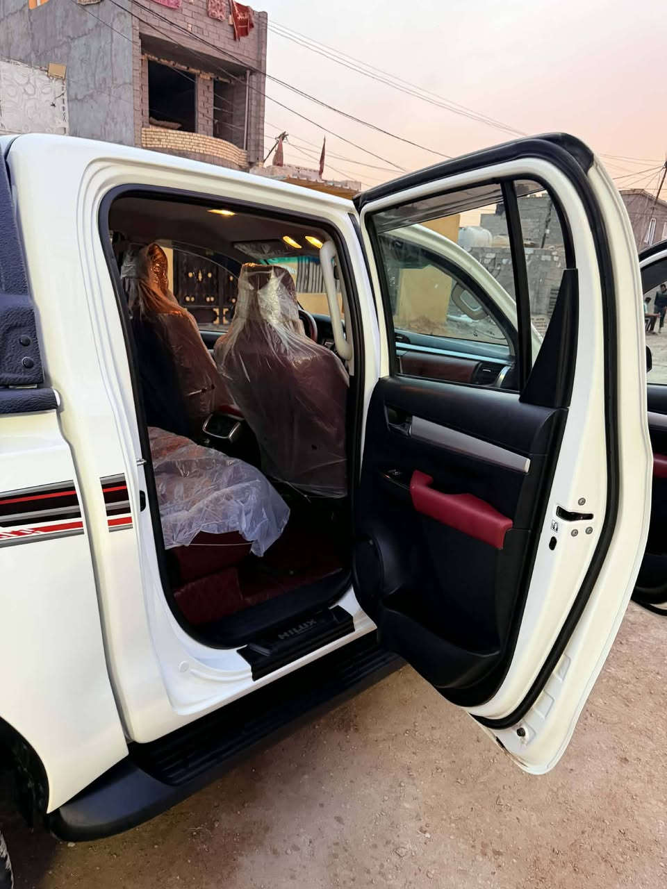 بيكم هايلوكس مديل ٢٣ سياره ساز فول تحكم شاحن لا سلكي تبريد بل كشنات سياره علا وضع شركه ماشيه ٤٠مكان سياره مشتل رقم *********** سياره بسمي ثاني يوم تحويل
