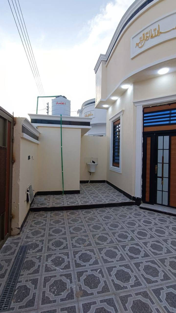 #اسعد_الله_أوقاتكم_بكل_خير👋⁉️

دار سكن للبيع ⛪️ بسعر بلاااش 

#المساحه :: 150 متر  بناء حديث بعده بل جيس

#يحتوي البيت على غرفتين نوم 
و ديوان 
و صاله 
و مطبخ 
و صحيات داخلي و خارجي و كراج سياره 
بيت كلش مرتب 

كافه الخدمات متوفره 

#جنس_العقار :: طابو صرف زراعي بأسم عراقي سند ٢٥ راعي لارض ساكن نفس المنطقه 

#العنوان ابو الخصيب قرب مدينه الاندلس

#السعرة 80مليون  و بي مجال 
#للاستفسار الاتصال على الهاتف 📞📳
📳((***********))📳 اخوكم
