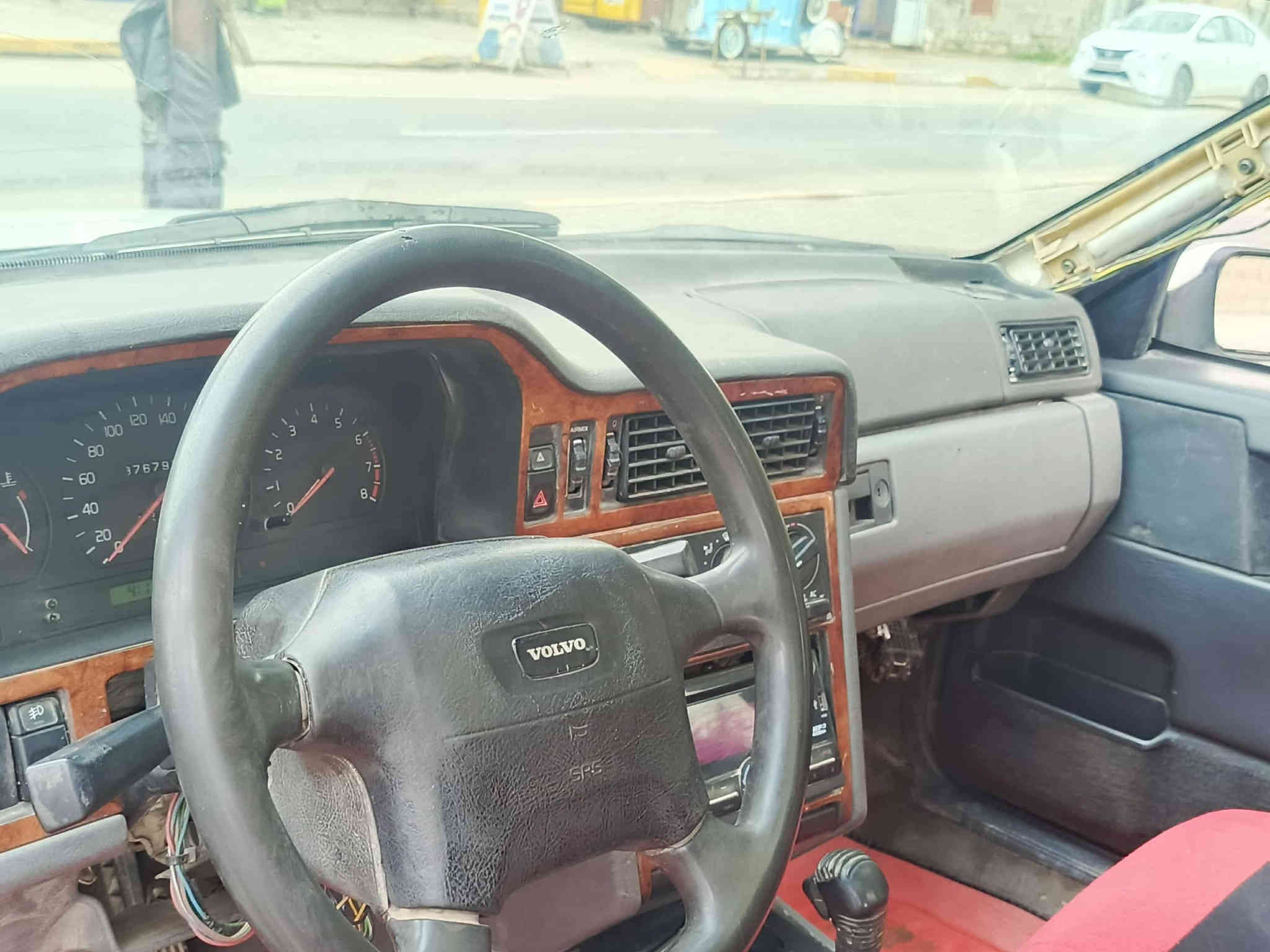 سياره جاهزه من كل شي شغل واطلع كامله ٨٥٠ موديل٩٥ سياره بأسمي  خاص او واتس اب او الاتصال على
*********** سعر 51 وبيه مجال
