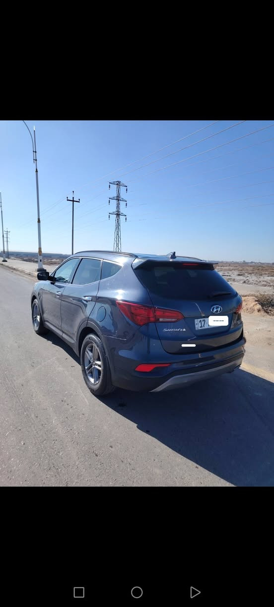 سنتافيه 2017 وارد امريكي
بدون حادث كفاله من الصبغ و تبديل 
حادثه جاملغ خلف السايق تعديل بارد بدون صبغ
باقي سياره كفاله كير مكينه بوضع الشركه ماشيه 65 m
فور ويل االمرغوب مكينه 2400   4 سلندر
نص فول كشن ساق كهرباه
تبريد قطعتين منفصل شاشه بلاد
لد نهاري وحاجب ليلي وباقي المواصفات معروفه
كروس سرعه درايف مود تثبيت منحدرات مانع نزلاق جام اوتو نضام ايكو تقليل وقود 
رقم مثنئ انكليزي بسمي سياره مداور ثاني يوم
سنوه لغايت 2030
سونار مرفق معه الصور السعر خاص
مكان السياره السماوه *********** 
 سياره كدامك وكلشي مذكور
سعر 158 وبيه مجال بصيط
