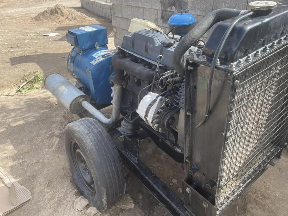 للبيع او المراوس بمولد اصغر يعني ١٥ kv ومحرك ٢ او ٣ بستم 
وحسب التفاهم 

مولد كيا ٣٠ kv 
جاهز من كلشي 
مشتغل ايام قليلة 
سعر ١٣ ورقه وبيه مجال 
***********
