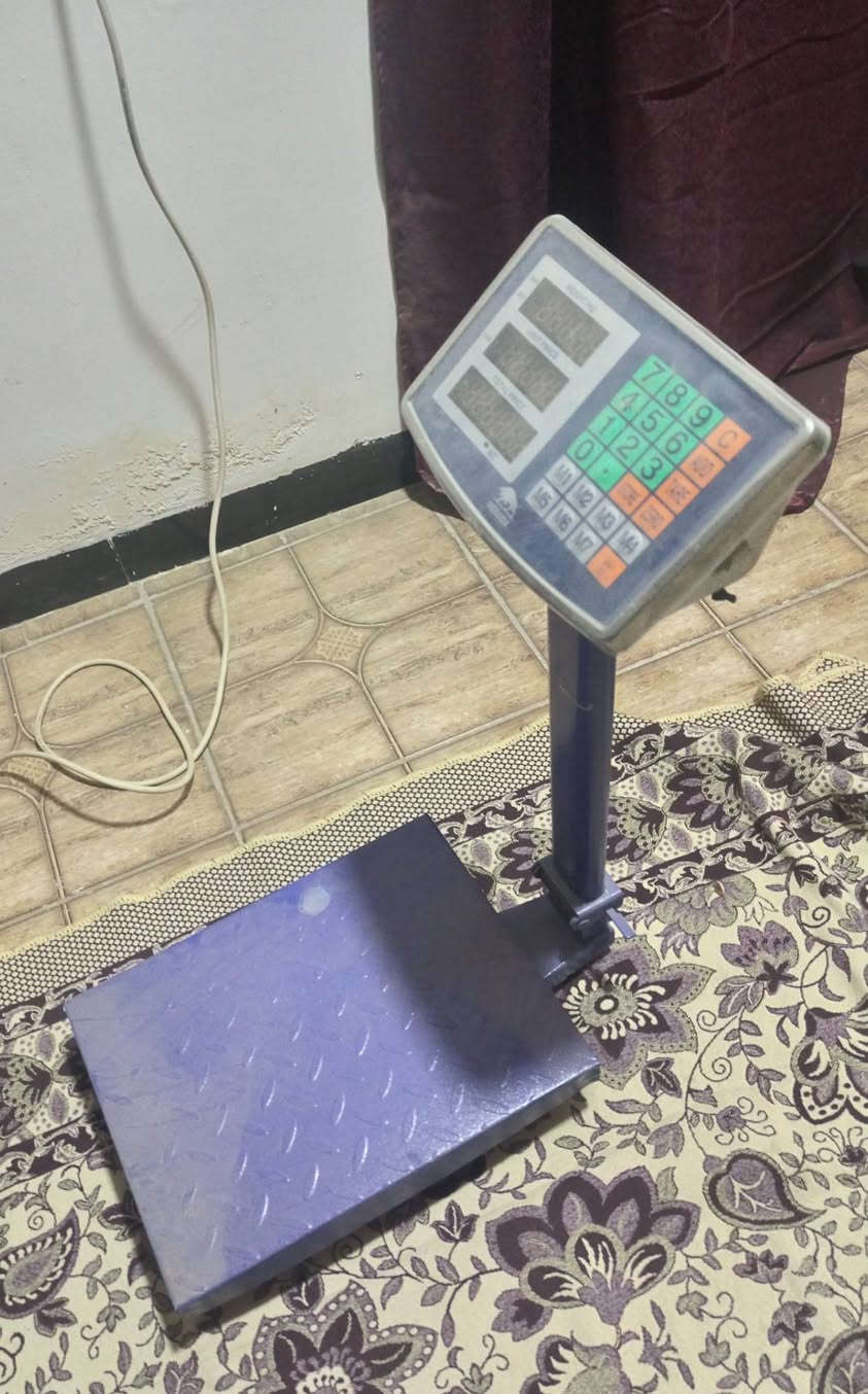 اثاث منزلي مستعمل
سعر واوصاف اسفل كل صورة

مكاني بغداد الدورة

***********
