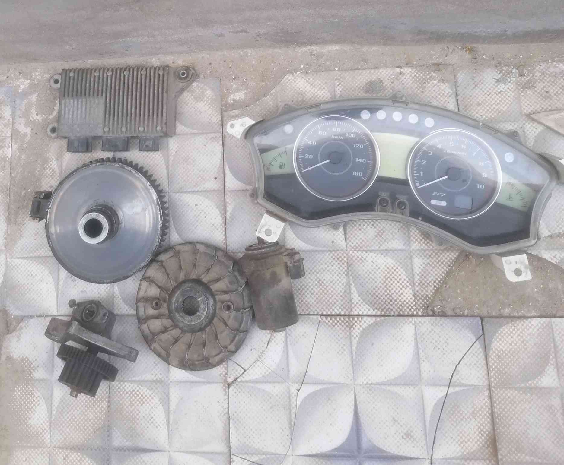 غراض فورزه ٠١٠ و ٠٨ و ٠٩ 
توصيل موجود
تواصل خاص


**إذا كنت صاحب هذا الإعلان وتريد حذفه لأي سبب، رجاءا أرسل رسالة إلى الدعم الفني**