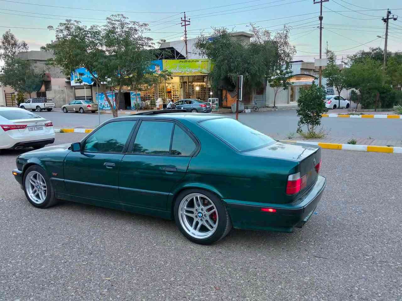سلام عليكم 
بسم الله ماشاء الله🥰🧿
اسيا// ***********
سياره بي ايم موديل 1992محدث1995ايم  بيلاد 525بيلاد اوتوماتيك رقم سليمانيه بسمنا  انطيك شرط تحويل سياره داخلها اسود او 4 جام كهربائي كشنات كهربائي سياره بس صبغ  عام لل جماليه تايرات جديد تخم ويل جديد بجم عريض محرك كير شرط دفتر بانزين بسمي شراي خابرني مكان سياره كركوك داقوق
