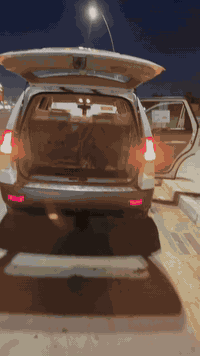 #بيع سريع مهافي 2016 خليجية بيهة بابين صبغ فقط اثر شخط فقط موصفات نص فول تحكم ستيرن جهتين شاشة كبيرة كامرة خلفية 7 راكب 3 قطع تبريد فور ويل حساس خلفي امامي كشنات جلد داخل صاج #ماشية 97 الف سيارة جديدة بمعنى الكلمة #السعر 158 بيها مجال بسيط  ***********العنوان#بغداد الرصافة رقم اربيل الجديد بسمي تحويل وكالة بشرط
