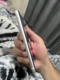 ايفون ١١ • ٦٤ • بطاريه ٩٣