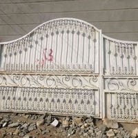 اسلام عليكم باب نضيف كلش للبيع السعر 07814675208