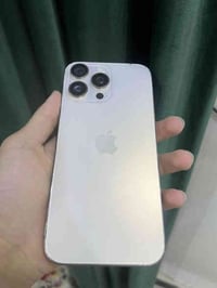 16 برو ماكس للبيع ذاكرة 256  بطارية 98 مشحون (216) فقط مبدل(شاشة وكامر...