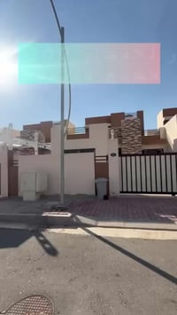 مجمع مدينتي • ٢٠٠م • ٣ غرف