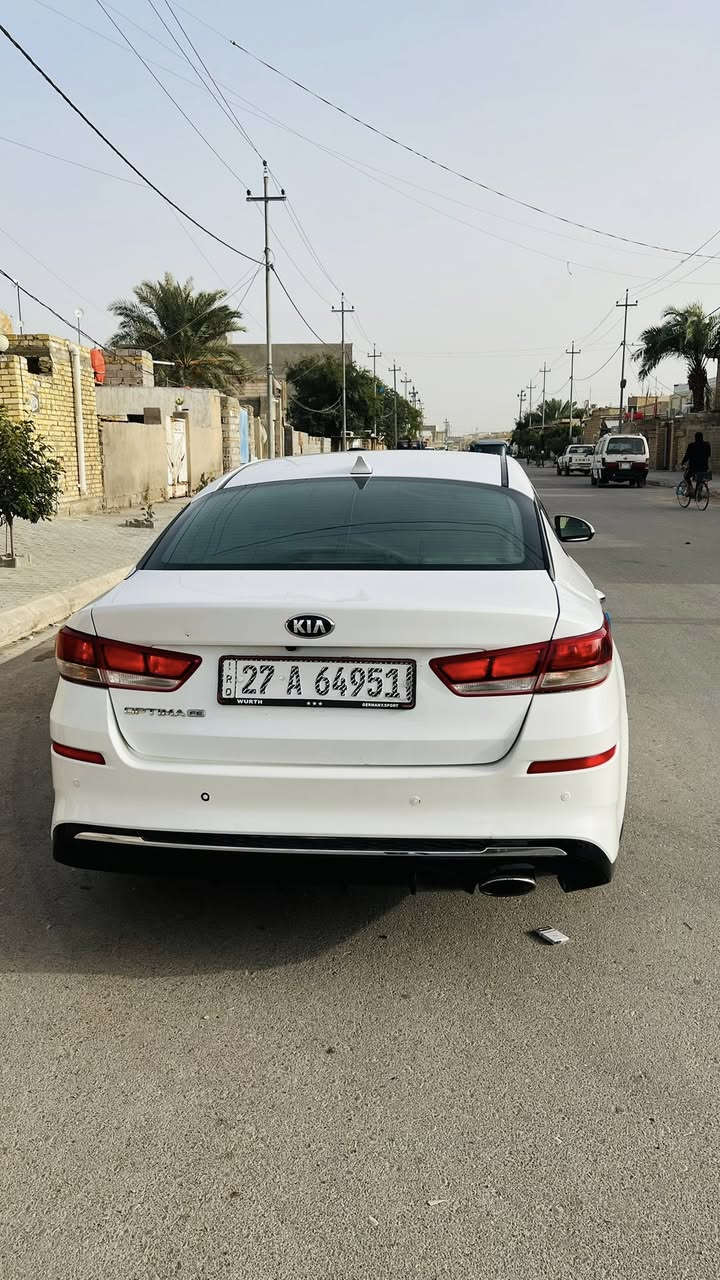 كيا اوبتما 2019 وارد امريكي
كير ومحرك كفالة بيهة ضرر جاملغ وبنيد المكان واسط 
السعر 138 وبيها مجال 
***********
