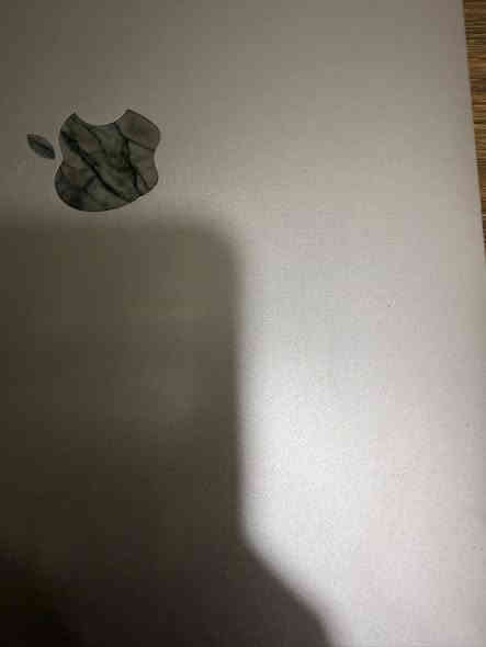 السلام عليكم 
شلون الجميع
للبيع ماك بوك اير m1 /2020
💙الجهاز بحالة الوكاله جدييد جدا ومحافظ عليه. 
~معالج M1 ~ رام 8 GB
~التخزين 256 GB

~حالة البطارية 92%
~عدد دورات الشحن/١٦١

~سنة الصنع /2020
~ اللون / روز جولد 
شاشة ريتنا
دبل سبيكر عالي النقاوة والمواصفات المعروفة لهذا العملاق
الجهاز ملحقاته الاصلية وياه 
كارتون+شاحنه الاصلي. 
الجهاز فول نظافه تجي وتشوفه بعينك ووياه كفر الماستر الاصلي هدية
وسعر الكفر اكثر من ٣٥ الف الي شاده اله. 
السعر 700 الف وبيه مجال بسيط حك الجيه. 
مكاني الموصل
للتواصل
***********
