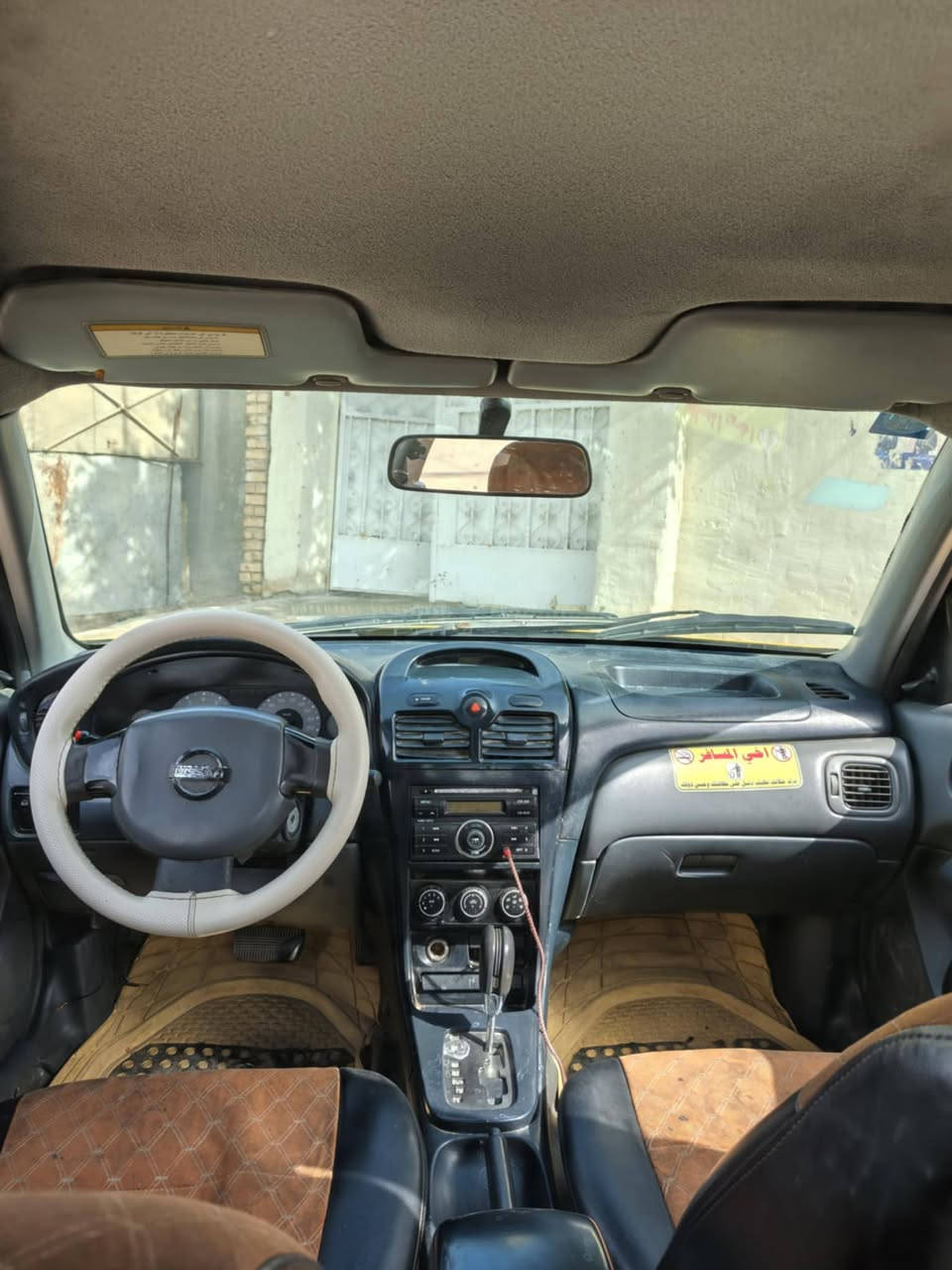 نيسان صني  بدي كوري تكسي  ٢٠٠٧
***********
