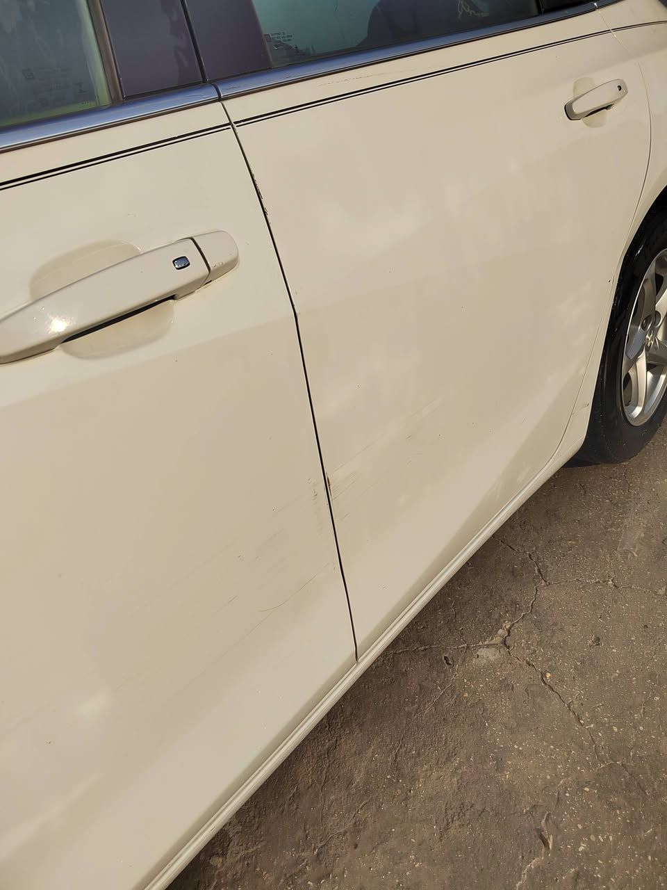 السلام عليكم سيارة شوفرليت ماليبو للبيع فقط 
موديل 2018 LS رقم بغداد المكان كربلاء السيارة كما موضح بالصور السعر 100 ورقه وبيها مجال للأستفسار الأتصال على *********** او مراسلة الصفحة
