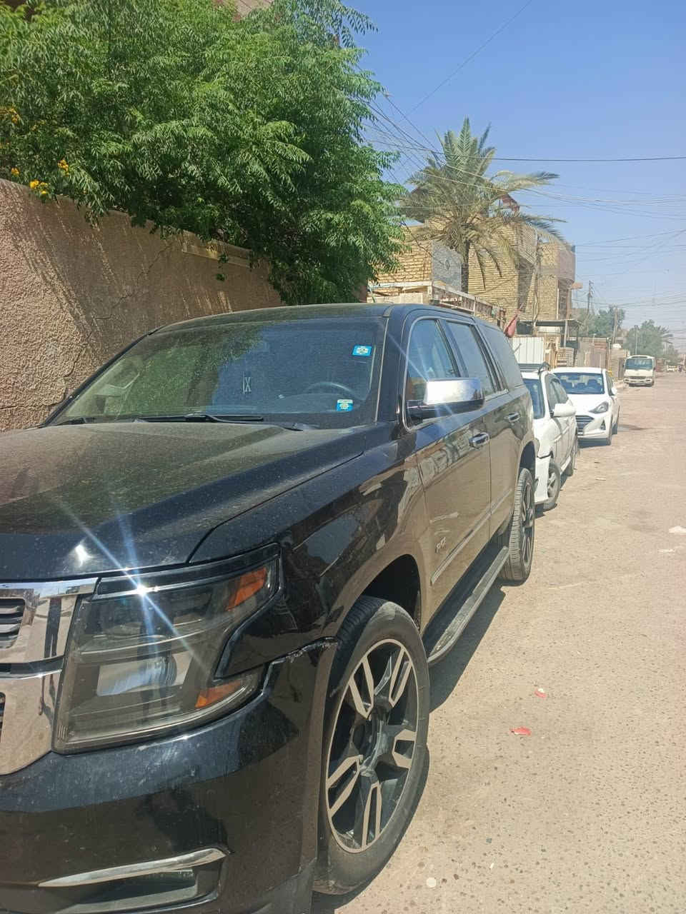سلام عليكم تاهو موديل 2017 للبيع السياره مصبوغه عام تغير لون فقط السياره كلين مابيه حادث والسياره جاهزه من كل النواحي كير مكينه مكفولات سعره 3شدات وبيه مجال المكان بغداد الرقم ***********
