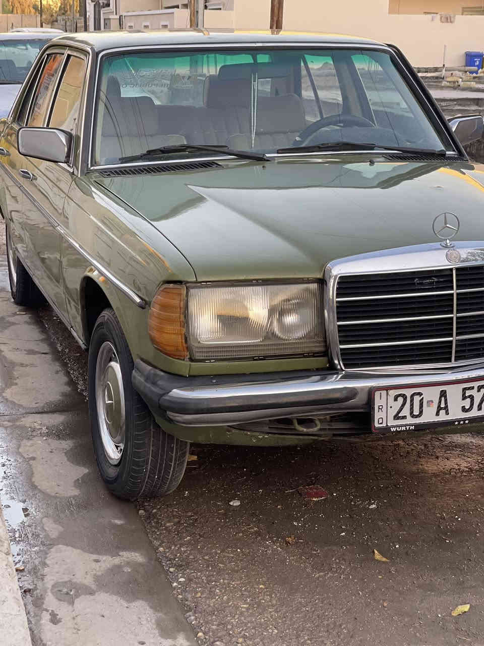 السلام عليكم مارسدس ابو جحيل للبيع موديل 1982 مكينة وكير بلاد كفالة سيارة جاهزة تخم تاير بيهة خياسات بسيطة بالذيل الخلفي السعر 57 مكاني بغداد ***********. ترهم بيع ومراوس
