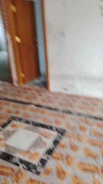 بيت ايجار الساهرون قرب بانزين خانه الضيغم قرب مكافحه المخدرات ايجاره 300 قفل 🔒 غرفتين وصاله ومطبخ***********
