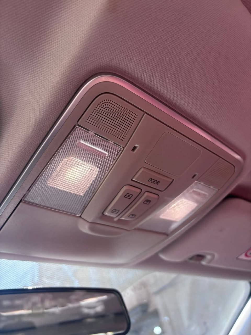 شانجان ايدو بلاس اس موديل 2022 فول مواصفات مكينة تيربو.. رقم اربيل ماشيه ٦٣ مكفوله ونظيفه جدا مال بيت عدا طخه بسيطه بالجاملغ الخلفي....
***********
