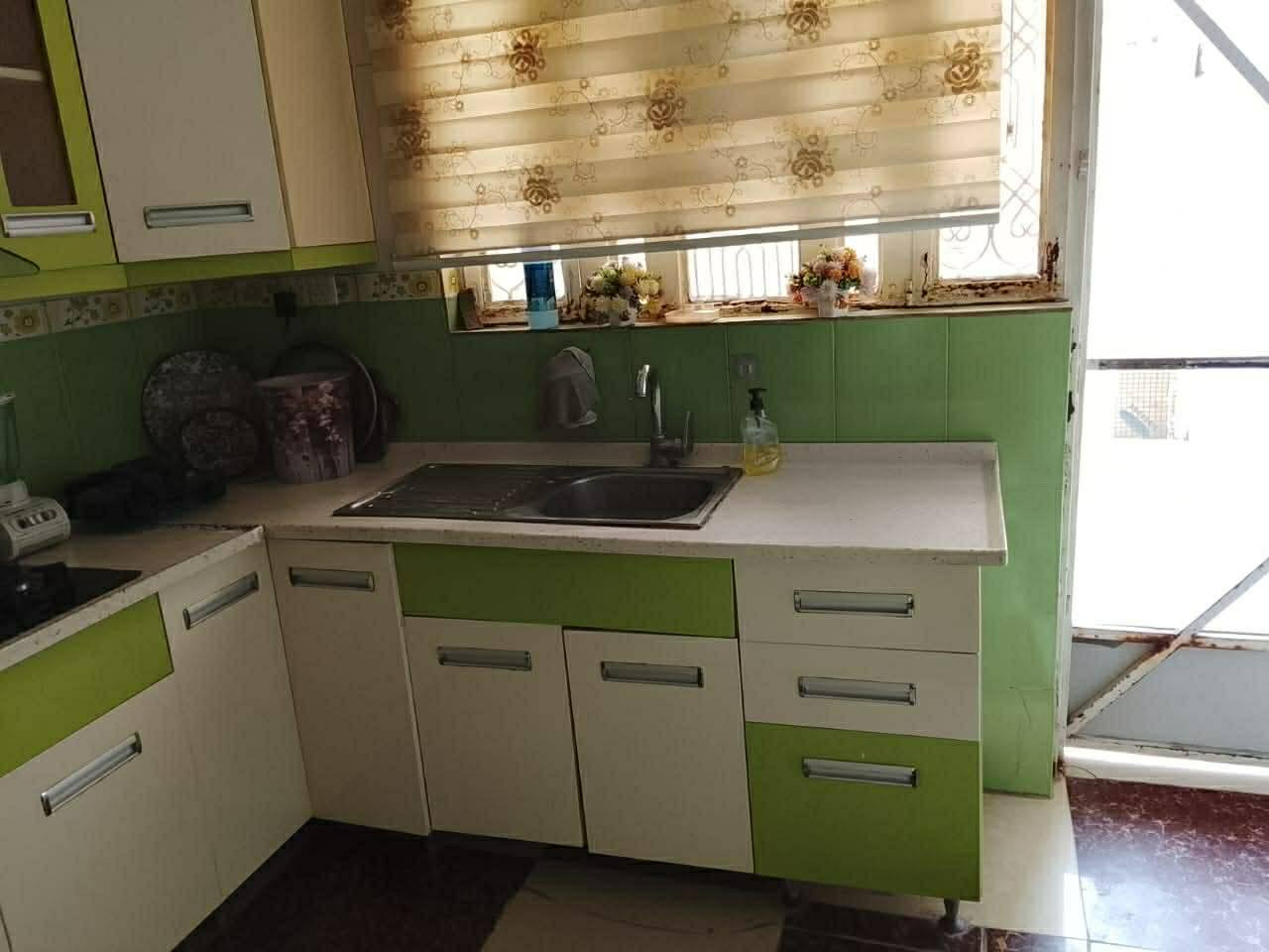 كاونتر اج دي اف هو ولطباخ ولساحبه ابد مامستعملات يعني لكاونتر ولطباخ ولساحبه مخلي ب مطبخ البارد مامستعمل ابد وتجي وشوف بعينك قياسه مترين ×مترين وربع
بمليون وبي مجال قليل
لعنوان دور النفط


**إذا كنت صاحب هذا الإعلان وتريد حذفه لأي سبب، رجاءا أرسل رسالة إلى الدعم الفني**