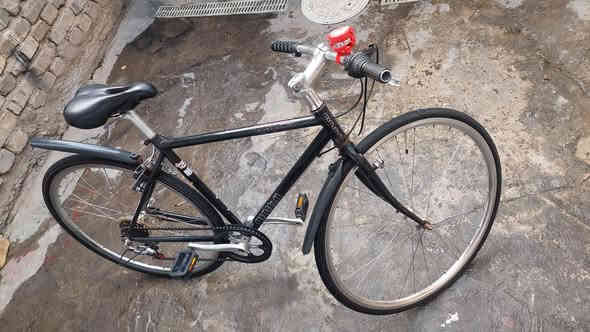 للبيع جهاز من كلشي السعر 90 الف وبي مجال 
مكاني بغداد الاورفلي ***********
