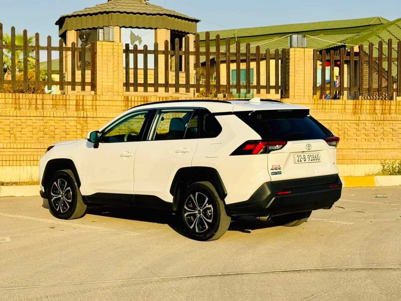 راف فور 2021 وارد امريكي حادثه بونيد وتصليح اصبع من الجاملق  شي بسيط بدون دواخل لا لغد ولا شاصي سياره نضيفه بشكل ماشيه 80 الف
موصفات LE
ويل كروم 
6 وضعيات قياده 
هند بريك كهرباء
اوتو هولد 
تحديد مسار كروس سرعه 
رقم اربيل بأسمي  تحويل وكاله جاهز 
مكانه كركوك/ قضاء الحويجة  
***********
سعر 225 $
