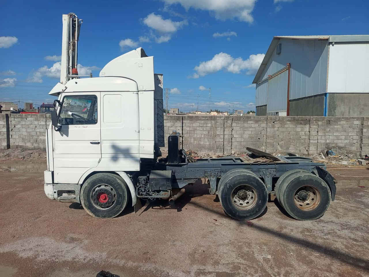 سلام عليكم سكانيه للبيع 
رقم جديد تريد وكاعه او تحويل
مكينه ١٣٤ 0 ٨
كير 3 في 3
مجموعه بومه تسك 
موديل ٩٥ سياره كلش نضيف 
يسر ١٧٠ بيها مجال 
مكانه نجف 
***********
