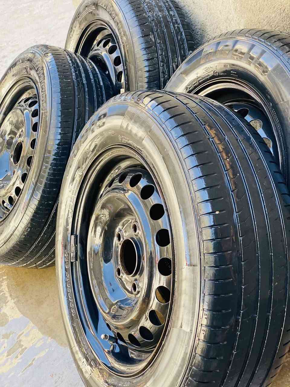 سلام عليكم تايرات هنه والوياله  مالتهن حجم ١٥. البيع  مكاني كربلاء طويريج السعر ٢٠٠  التصال ‭٠٧٧٥ ٤٨٢ ٧٥٤٤‬
