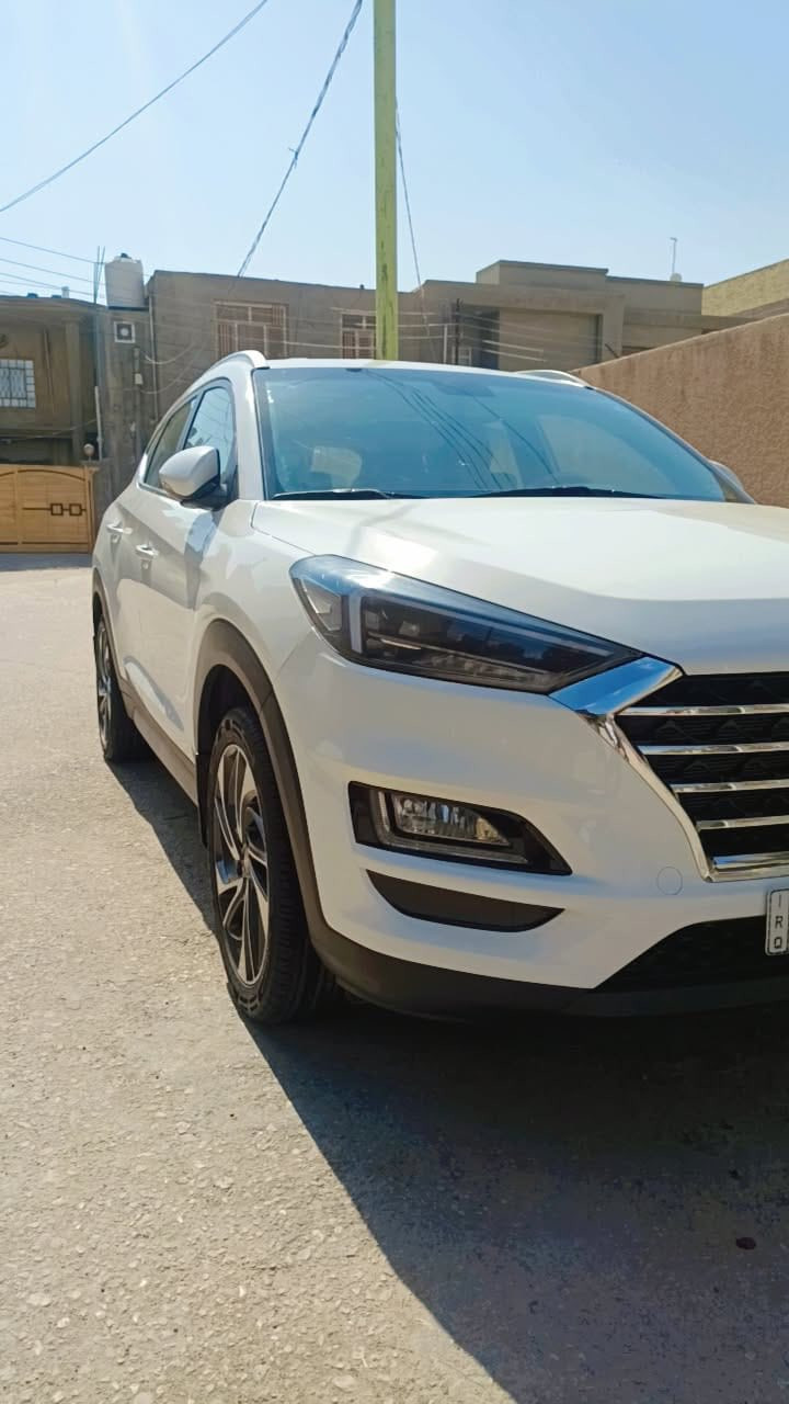 سلام عليكم 
توسان 2019 خليجي
رقم بغداد بسمي بصمه وشاشه وجلد تحكمات مري شفط حساس امامي خلفي اي نقص مابيه كلش نضيفه ماشيه 108 كل نقص مابيه عنوان كربلاء ***********
