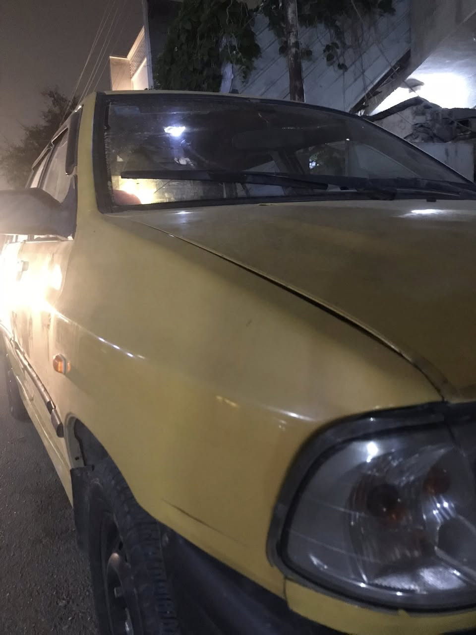 سايبة مابيها اي نقص فقط تبريد 
مكانها بغداد حي الاعلام 
موديل٢٠١٢ كاملة مكملة مابيها نقص فقط ليك بالتبريد 
مكينة و كير مكفولة
رقم:***********
