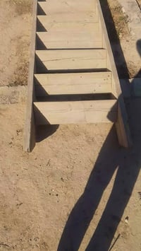 درج خشب • متين • ثقيل