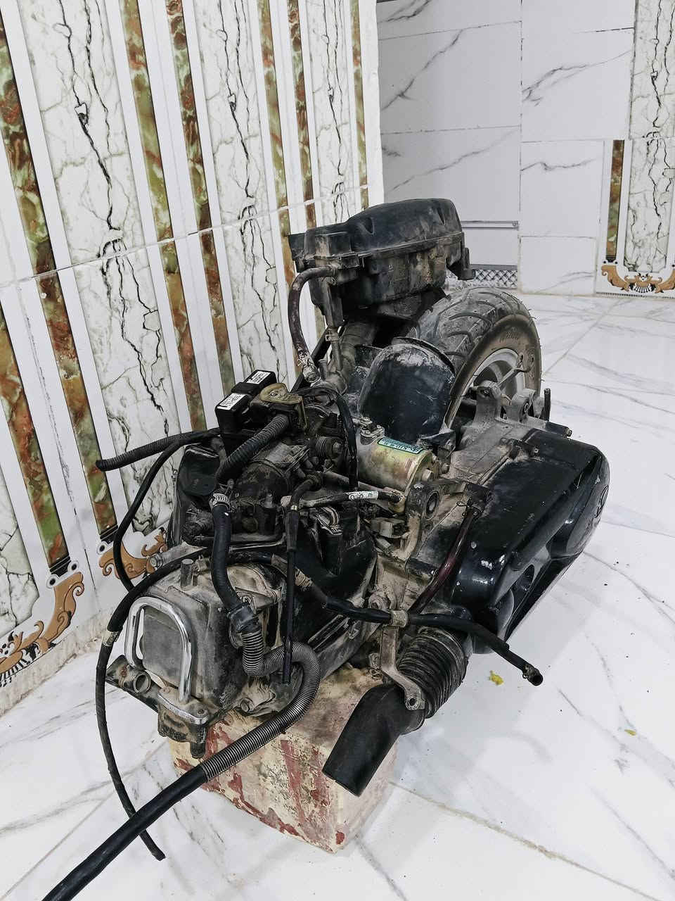 السلام عليكم مكينه حاويه كامكو للبيع
للتصال ***********  ناصريه مركز
