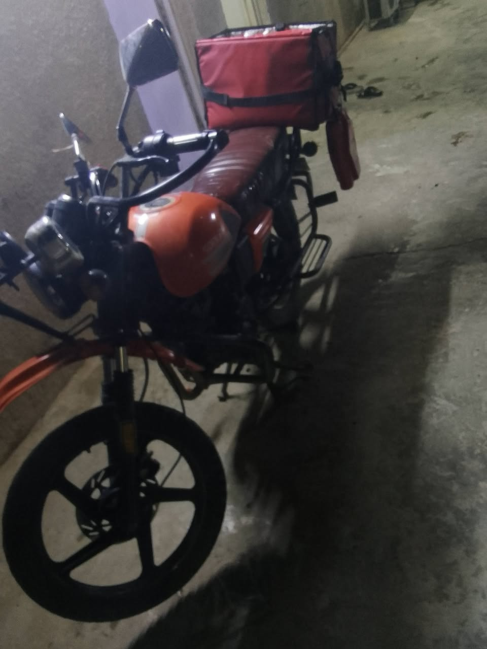 السلام عليكم اخوان دراجه نظيفه للبيع دايوان جبلي سونيك نظيفه عليه شلعه الدراجه ناشطهها الدراجه للبيع منشوره اللي يحب يتواصل على هذا الرقم واتساب ورصيد عادي ***********
