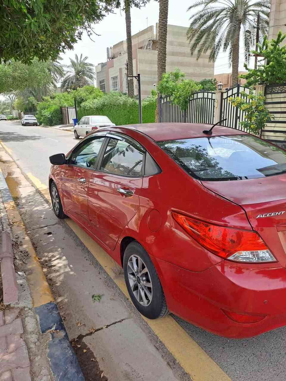 السلام عليكم 
للبيع 
اكسنت موديل2013  امريكي
ماشية 92الف مايل 
حادثها خلفي 
رقم ديالى مشروع وطني باسمي تحويل ثاني يوم 
السعر 85 وبيها مجال
للتواصل ***********
‬
