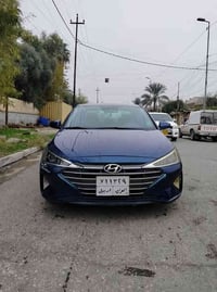 للبيع سعر 135$ النترا موديل 2020    وارد امريكي ماشية 65 ألف  لون حبري...