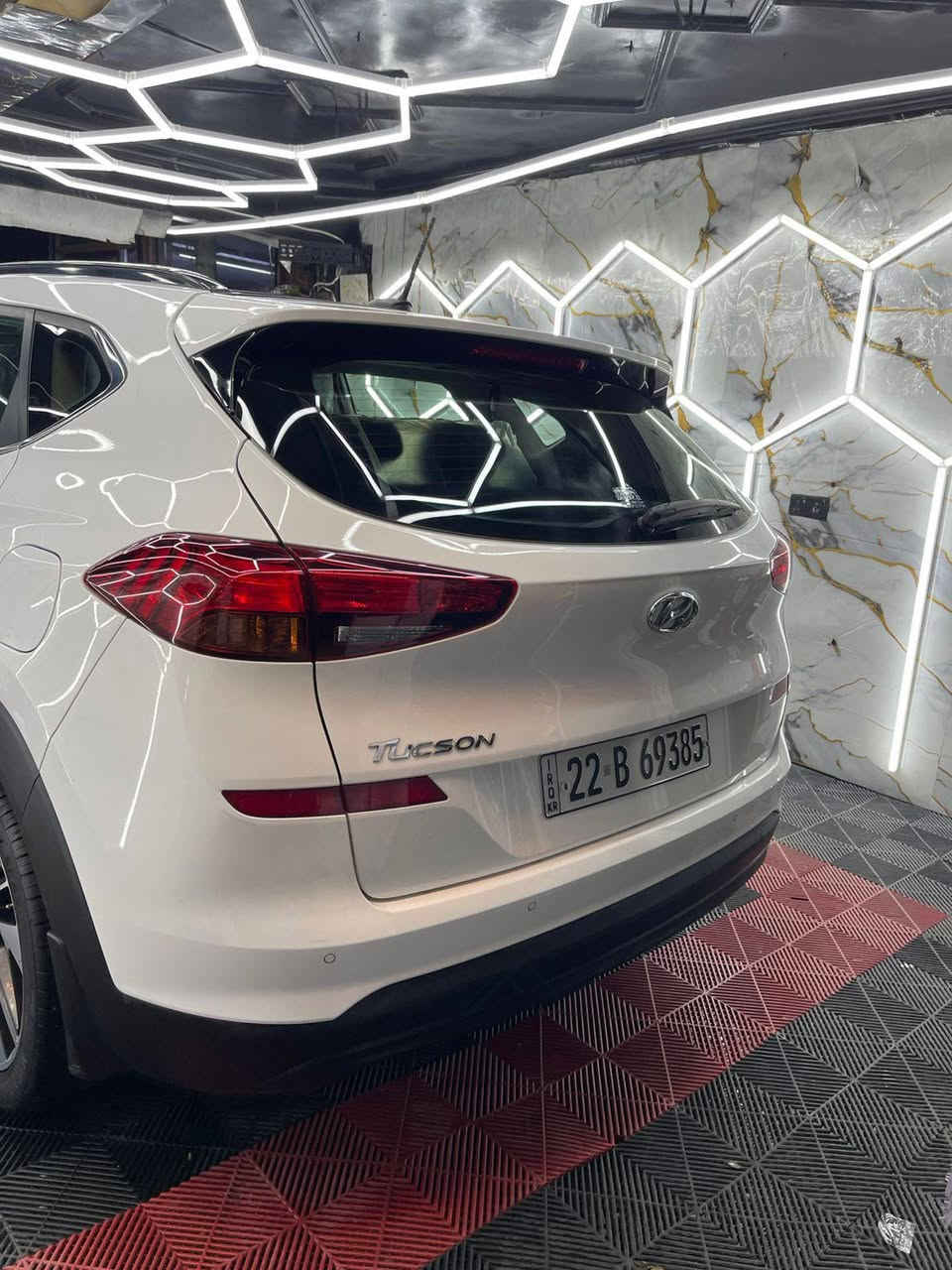 توسان 2020 خليجي مكفول 
كير ، محرك ، تبريد ماشية 118 الف
*رقم اربيل باسمي التحويل شوكت ما تريد 
*بصمة
* بانوراما
*ثلاث وضعيات قيادة
*ترحيب ابواب
*كشنات قماش
*كشنات امامية كهربائي
*كير 6 نمر
*تبريد قطعتين
*حساسات خلفية
*شاشة + كامرة خلفية
*دواخل صاجي
*مانع انزلاق ABS
*شاحن وايرلس
*تحكم ستيرن
*مري شفط + اشاير بالمري
*سايد بريك باليد
*باتريري جديد
للاستفسار اتصل او واتساب ***********
