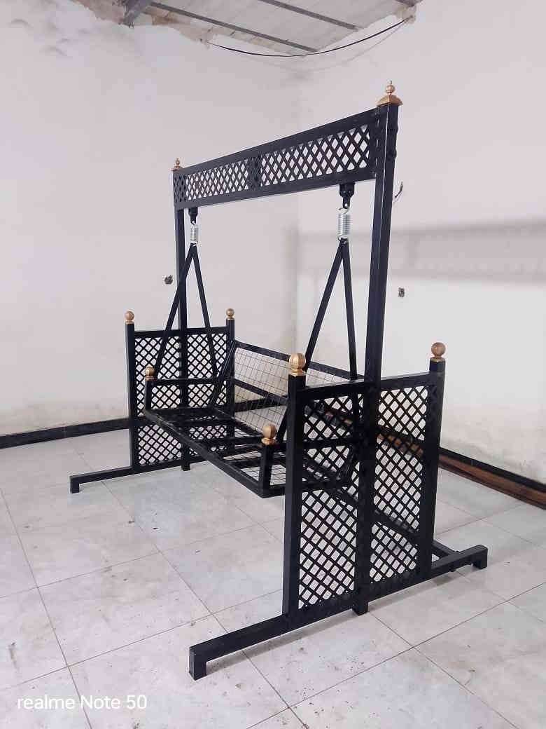 #مرجوحه شغل عراقي حديد ثقيل 
شغل درجه اولى قياس 2متر حجم كبير 
النجف واتساب ***********
