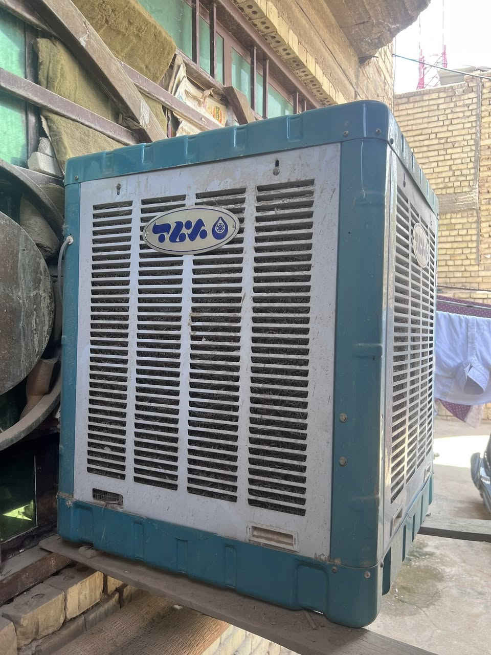 مبرده للبيع نضيفه وشغاله ومامزنجره السعر 250 وبيها مجال العنوان كربلاء / حي الميلاد بيع مستعجل
*********** للأستفسار
