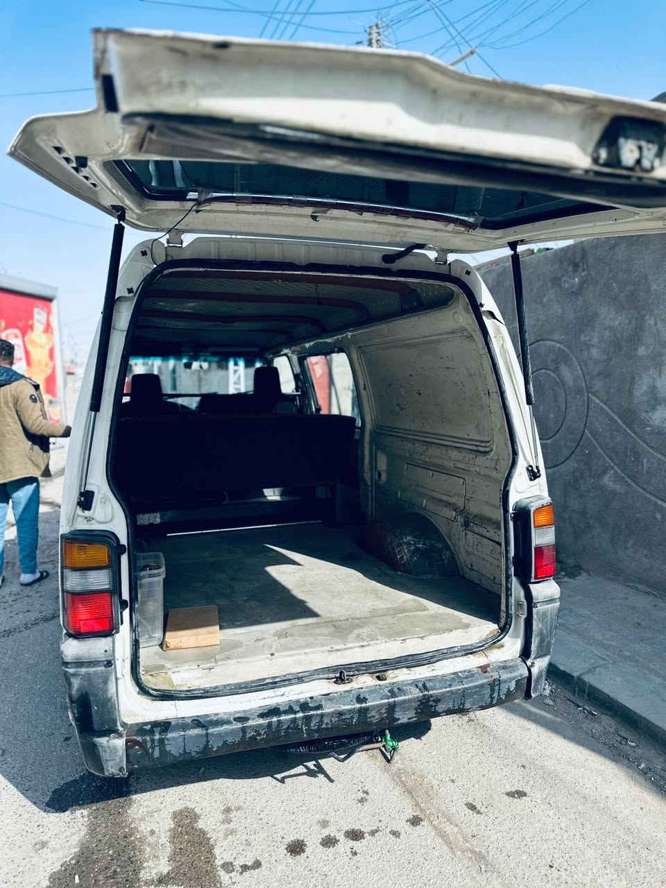 السلام عليكم مستوبيشي باص بوكس.
للبيع سياره نظيفه كير ومكينه  مكفولات
كيرها محرو اوتماتيك سياره بسم ابن عمي  تحويل ثاني يوم رقم بغداد
مكاني البصره
***********
