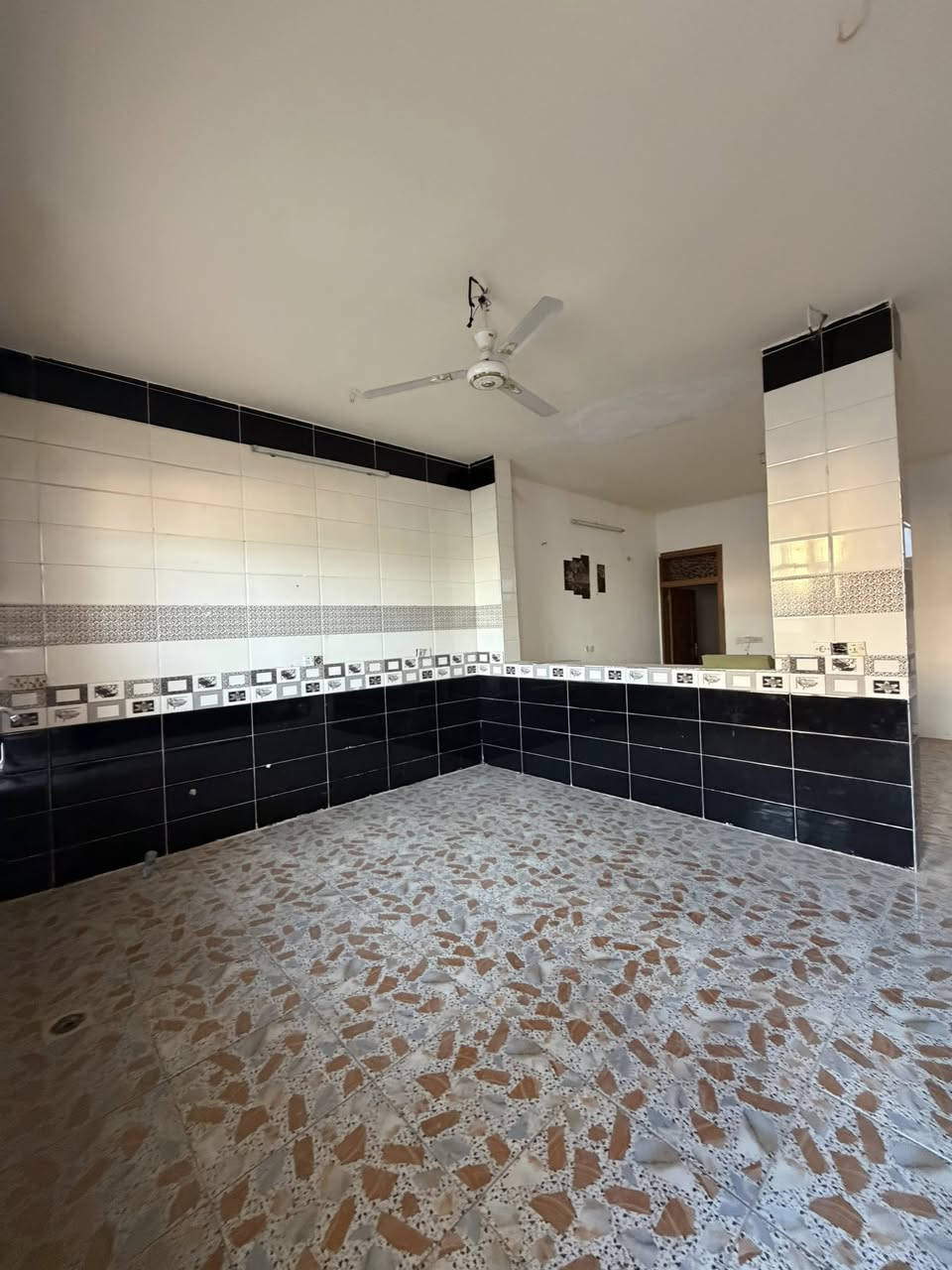 بسعر مناسب دار 100 متر حي الواسطي 🔔

المساحة : 100 متر طابو صرف 

الموقع : حي الواسطي السايدين الجديد مقابل شقق الغاز مقابل مسجد الحسنين 📍

يحتوي 
كراج - مطبخ - هول - صحيات - غرفة نوم - درج خارجي 

••••••••••••••••••••••••••••••••••••
للسعر والتفاصيل علق بـ تم او السعر يصلك عبر الخاص تلقائياً⭐️
••••••••••••••••••••••••••••••••••••

او زيارتنا عقارات الذهب كركوك حي الواسطي شارع مول زياد مقابل ستائر ايلاف 

عقارات الذهب 🏡

تأسس :2004

بأشراف كادر قانوني متخصص في مجال العقار 👨‍💼⚖️

نستقبل كافة العروض الطابو ملك صرف فقط 

ارقام المكتب 
***********
***********
***********
