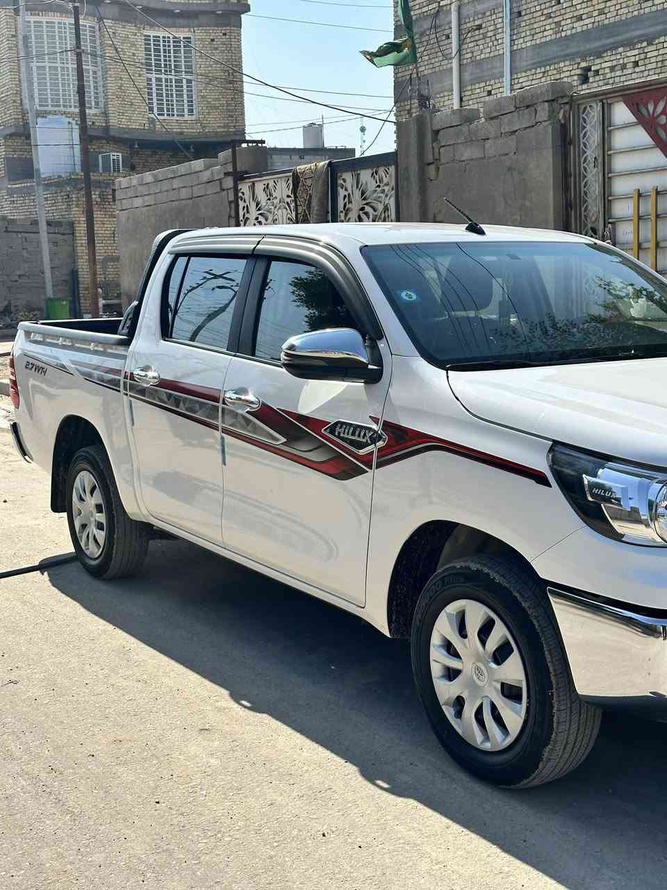 سلام عليكم فلاونزه مديل 23 رقم ذي قار نكليزي بسمنه السياره جديده وحلو كفاله من الصبغ والتبدل والفتح السياره ماشيه 98بيه بارد بل البدي والتكمه السعر المطلوب 228 وبيه مجال قليل العنوان البصره القرنه ***********
