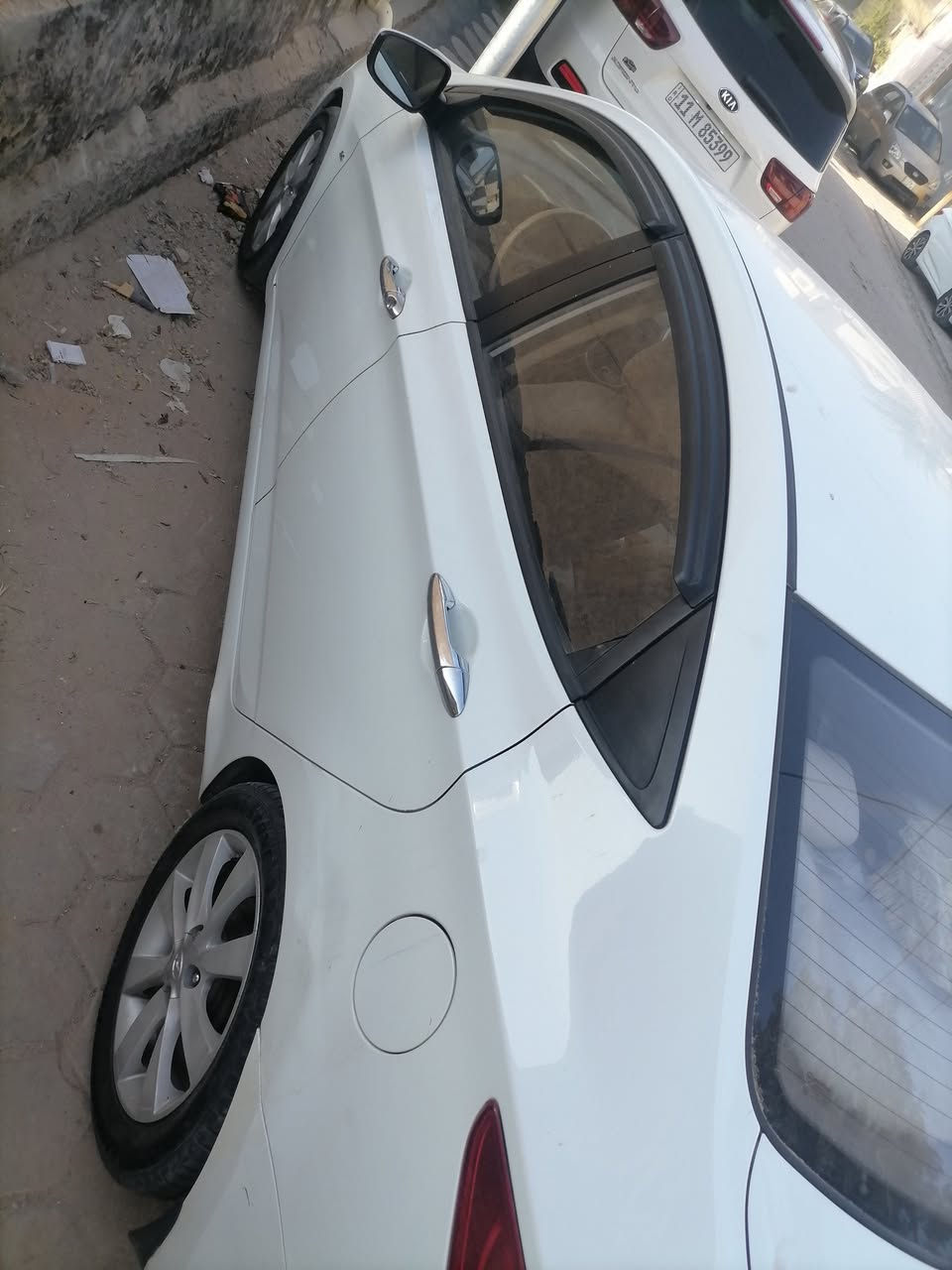 السلام عليكم اكسنت للييع2012 
ماشيه 180
الموصفات 
1شاشه تحكم تدعم Apple CarPlay وAndroid Auto 
2سياره وضعيات قياده
3اقتصاديه وموصفات الاكسنت معروف. 
 سعر 105 وبي مجال
الاستفسار ***********
⭕ملاحظه: الاتصال على الوساب او راسل خاص.
