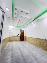 دار للايجار مساحه الدار 100م حي الجامعه شارع 10🏘️  طابق ونص غرفتين  وص...
