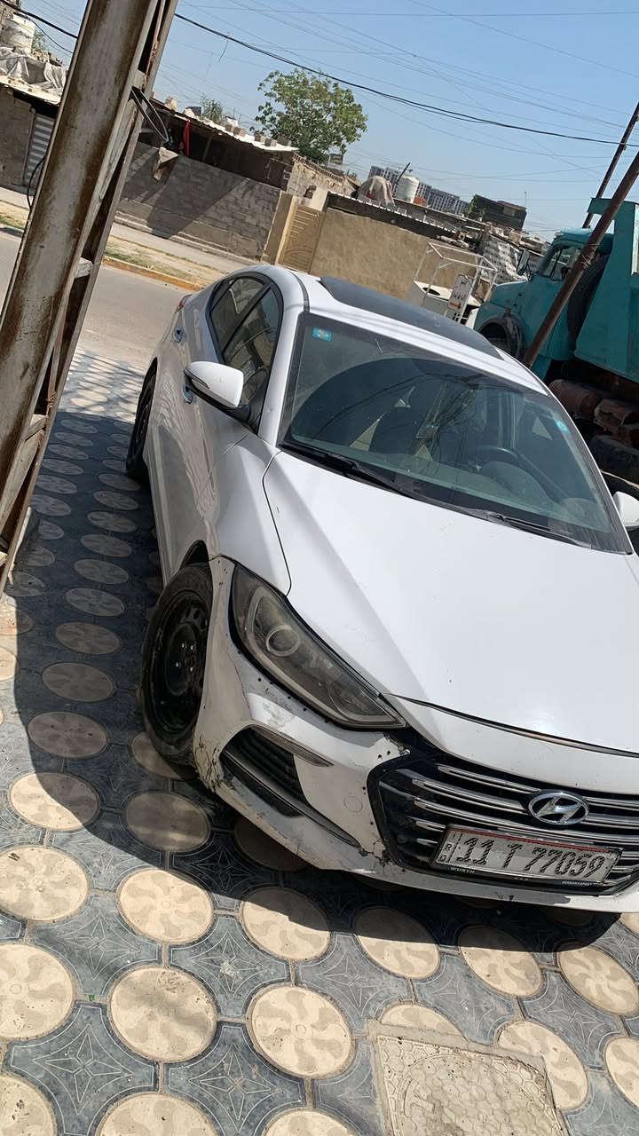 الانترا 2018خليجي سوبر
السيارة بيه جاملغ عكس السايق مبدل مال تفصيخ بدون صبغ 

ماشية 180الف 

كير مكينة مكفولات 

يحتاجله دعامية امامية لان هاي مالته البلادية وتعبانة 

داخل جلد 

وياه الويل مالته الاصلي ٤ويالة حجم 17

رايده 150وبيه مجال للشراي

***********
