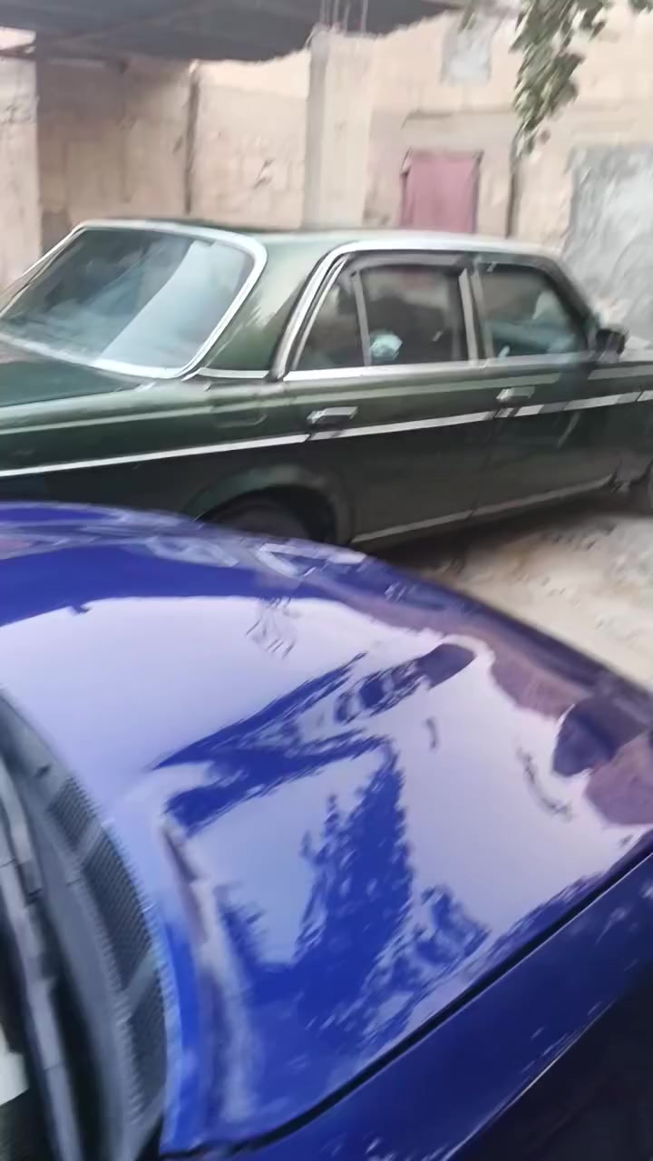 مارسدس موديل 82 راعيه الي بسمه متوفي مكاني قضاء صويره وشوف الفديو قبل لا تتصل ولاتعبني ولا تعبك قفل 13 ورقه الرقم بغداد اللماني مكينه مال بطه 2 ونص الرقم 
***********
***********
